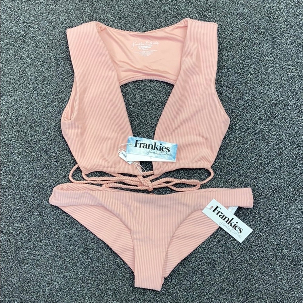 Frankies Bikini Set in Vintage Rose